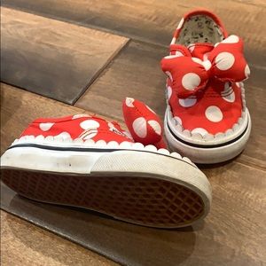 Mickey Vans 6 toddler